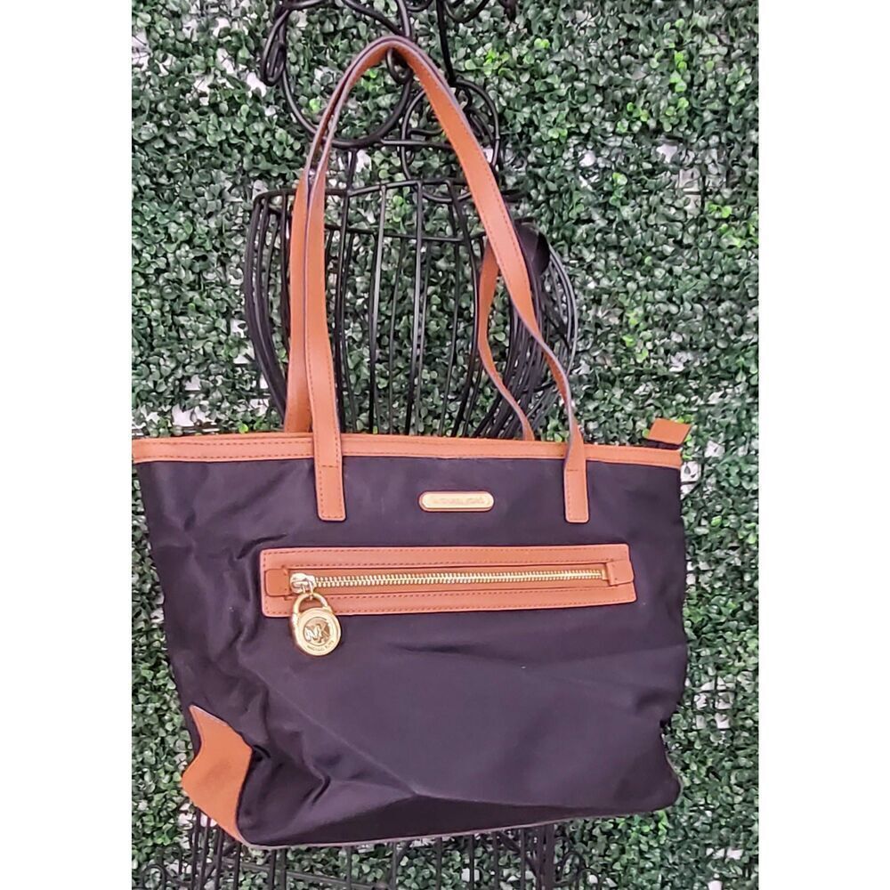 Michael Kors tote - Picture 6 of 6